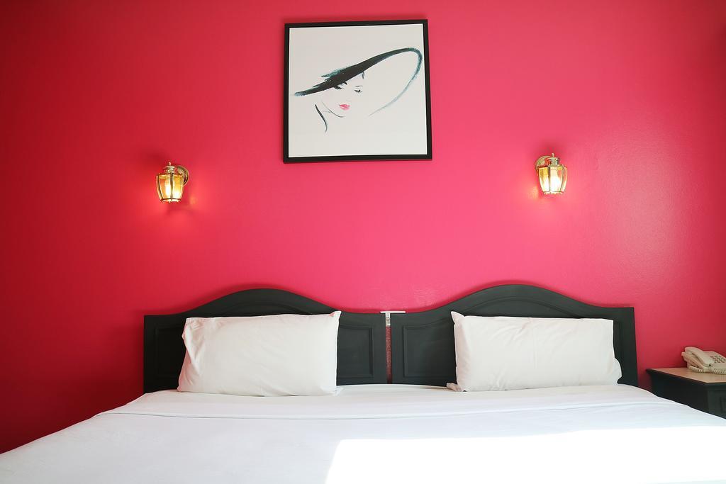 פיטסנולוק Ava Hotel מראה חיצוני תמונה