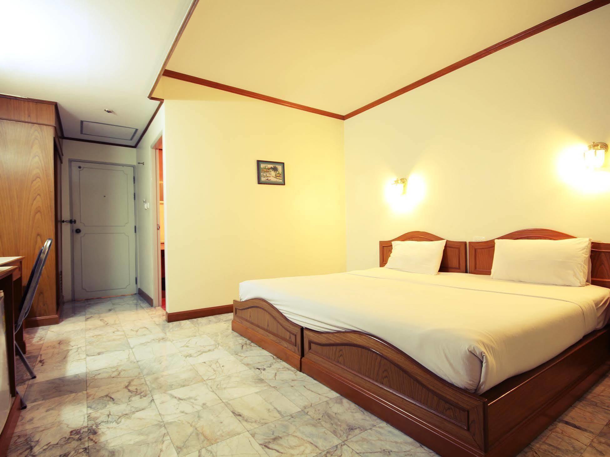 פיטסנולוק Ava Hotel מראה חיצוני תמונה