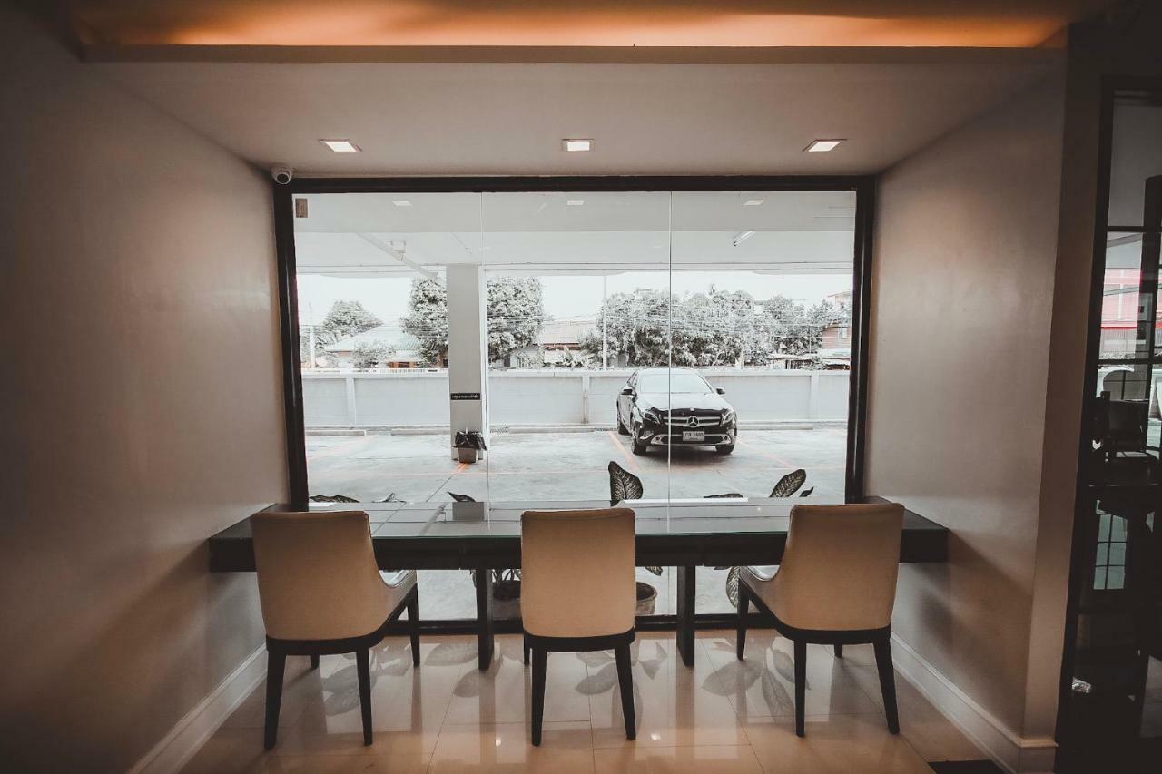 פיטסנולוק Ava Hotel מראה חיצוני תמונה