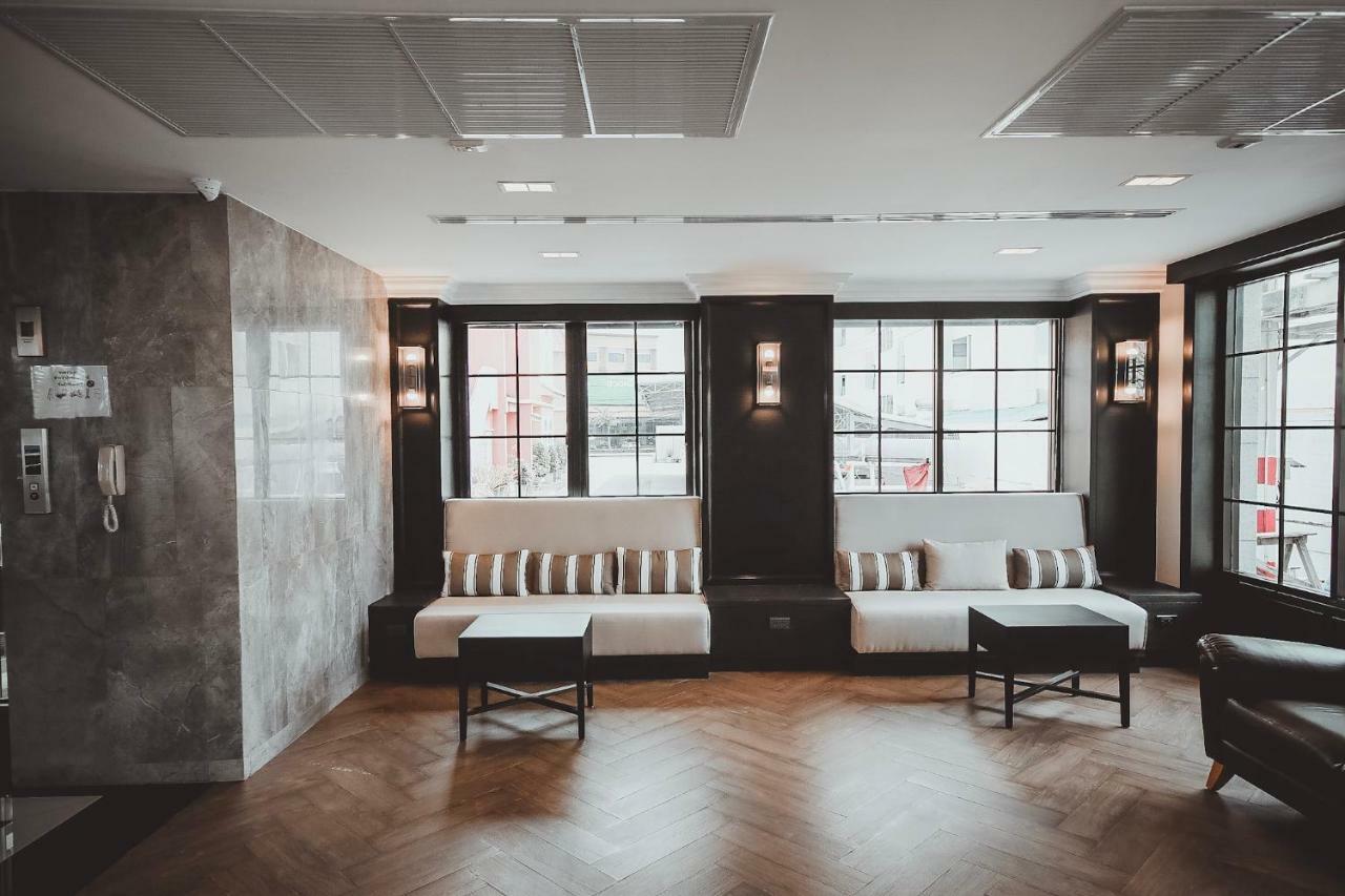 פיטסנולוק Ava Hotel מראה חיצוני תמונה